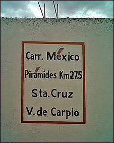 Letrero con corrección de acentos de campaña de Zulaica